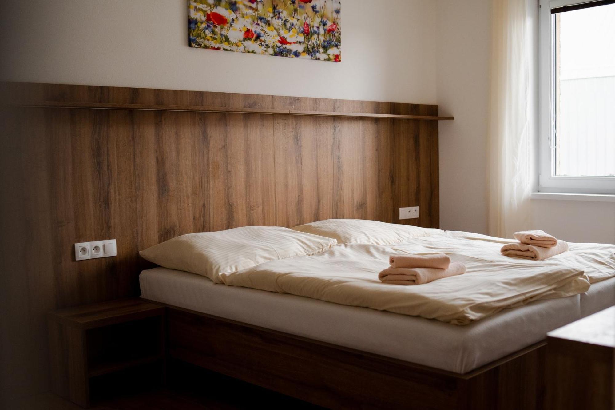 U Divokej Vcely Villa Izipovce Luaran gambar